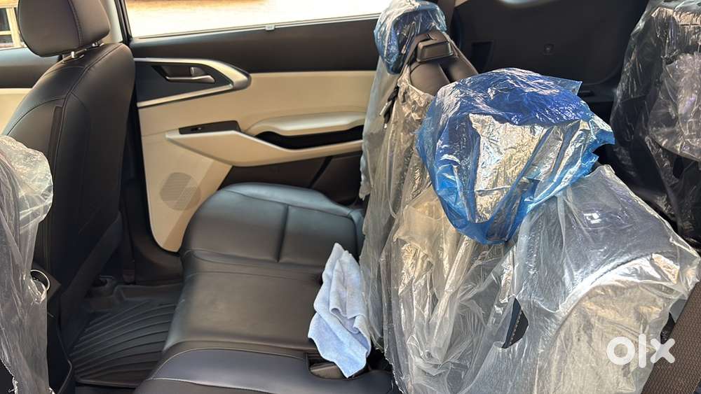 Kia Carens Petrol Manual 2025
