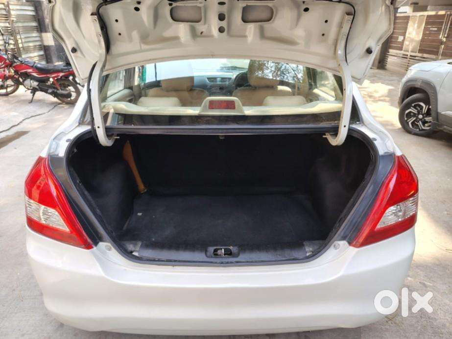 Maruti Suzuki Swift Dzire Ldi Optional, 2017, Diesel