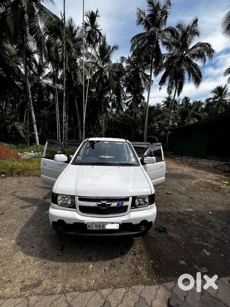 2012 Model Tavera