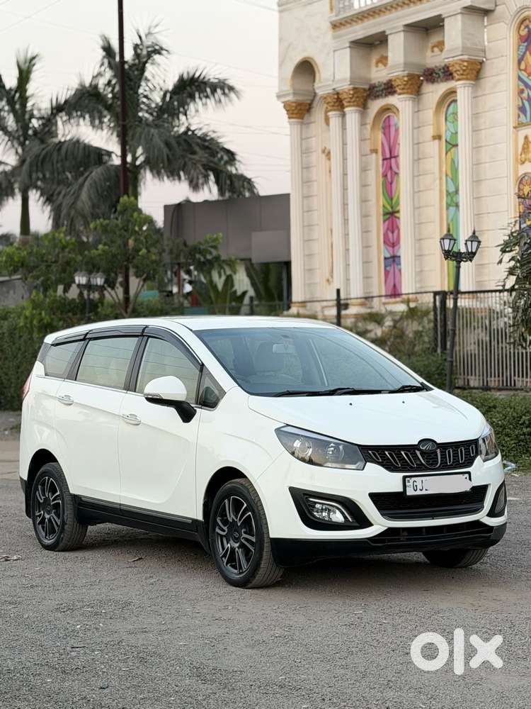 Mahindra Marazzo
