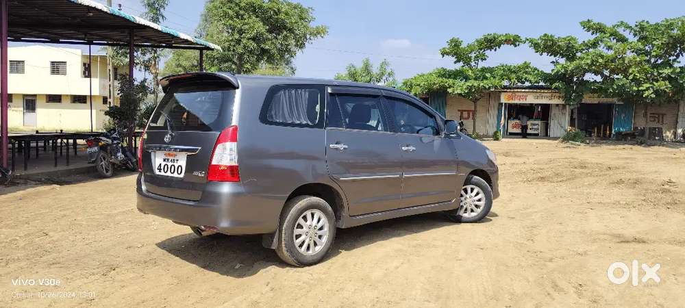 Toyota Innova 2.5 V 2013