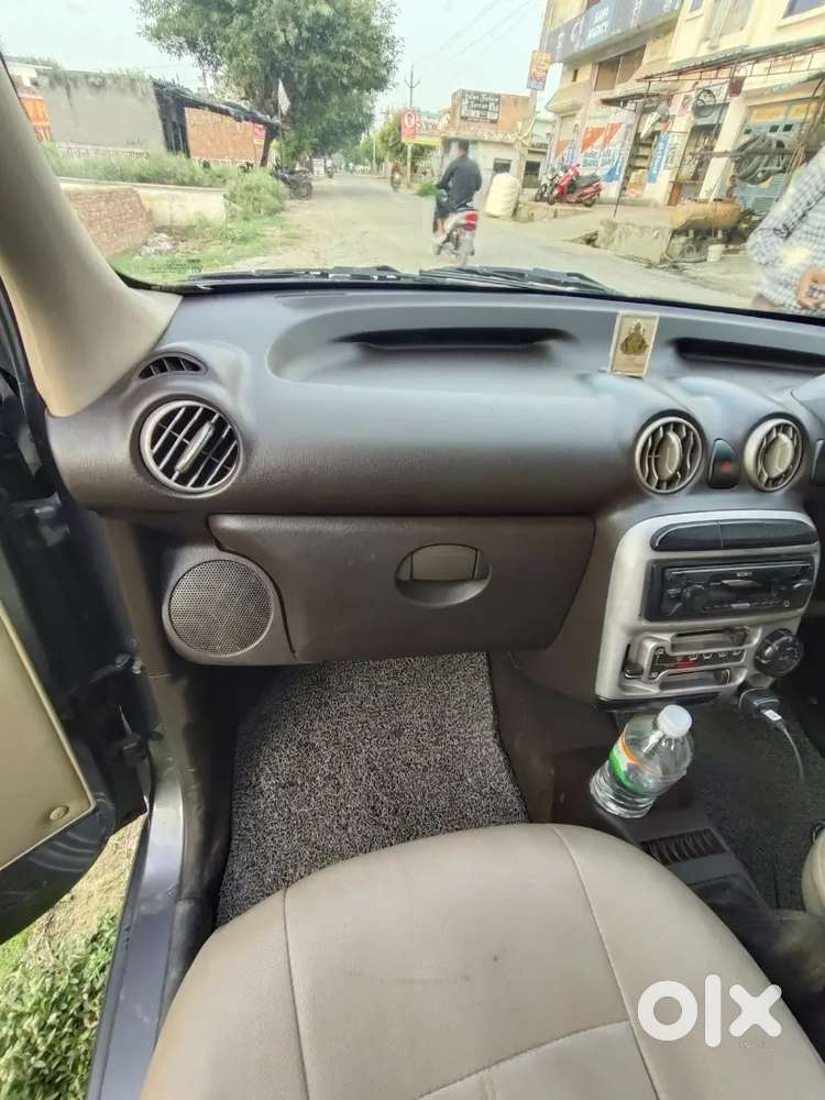 फुल गाड़ी ओरिजिनल है कोई कमी नहीं है चारों टायर ओके है