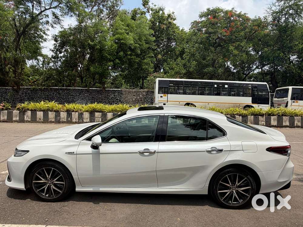 Toyota Camry Hybrid, 2022, Petrol