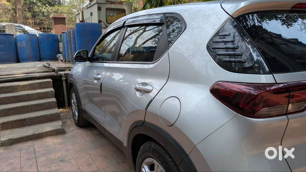 Kia Sonet Htk Petrol Manual ,of July 2023