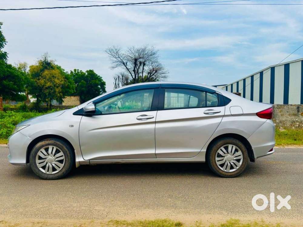 Honda City I-vtec Sv, 2015, Diesel