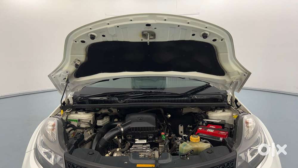 Tata Nexon 1.2 Revotron Xza Plus (o) Dual Tone, 2018, Petrol