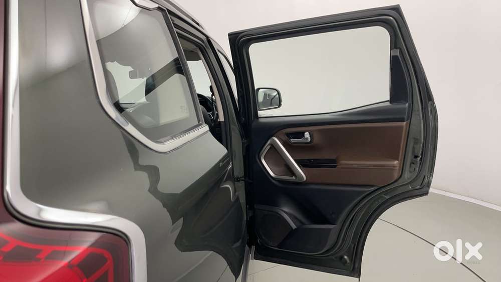 Mahindra Scorpio N Z8 L Petrol At 7 Str, 2022, Petrol