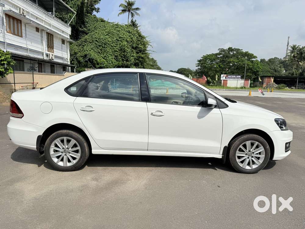 Volkswagen Vento 1.2 Tsi Highline Plus At, 2016, Petrol