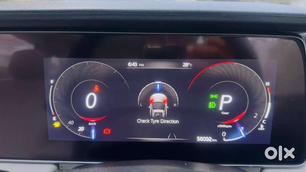 Mahindra Xuv700 2.2 Ax 7 Diesel At Luxury Pack Str, 2023, Diesel