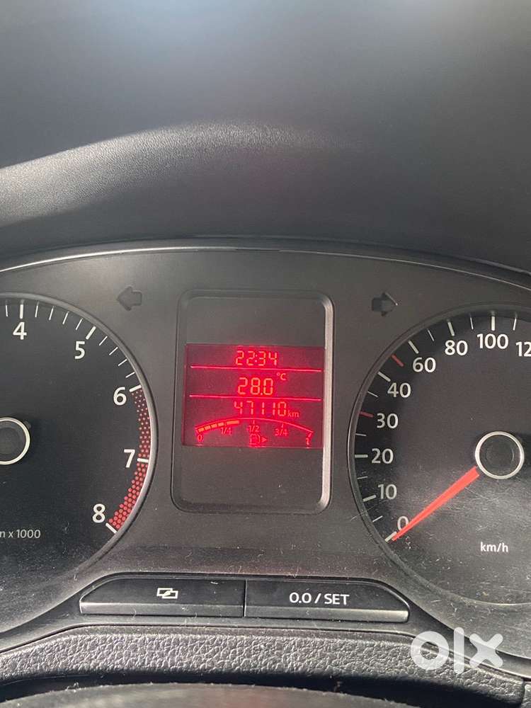 Volkswagen Polo Petrol 2010 Year