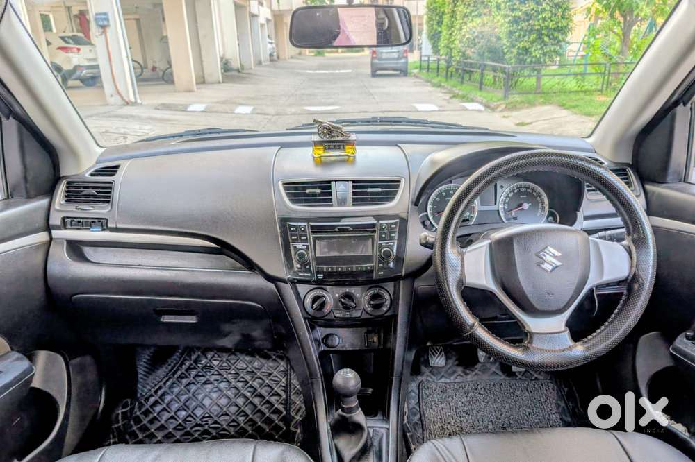 Maruti Suzuki Swift Vxi Optional, 2015, Petrol