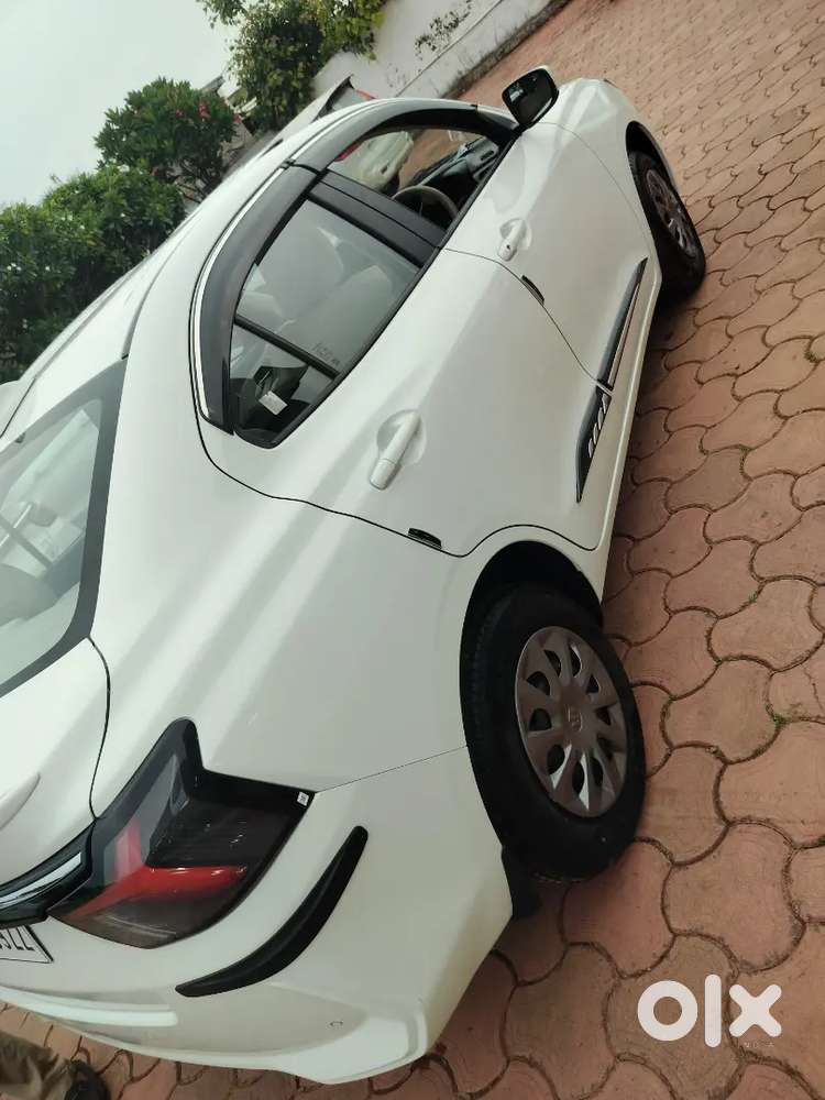 Maruti Suzuki Dzire Vxi2026 Petrol