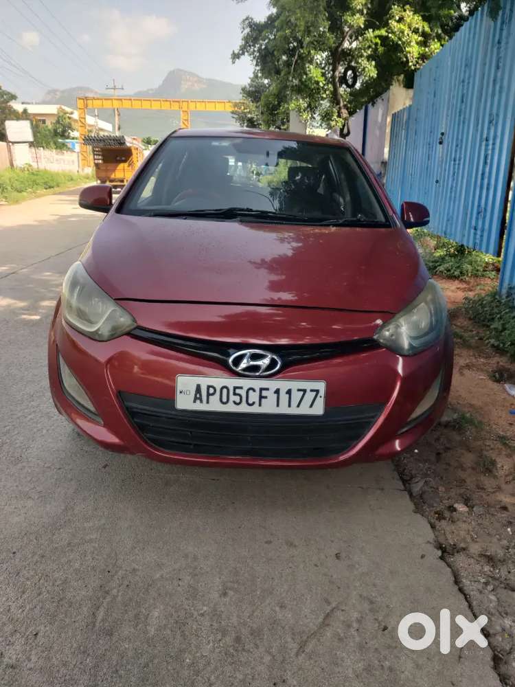 Hyundai Elite I20 2012 Diesel 148000 Km Driven