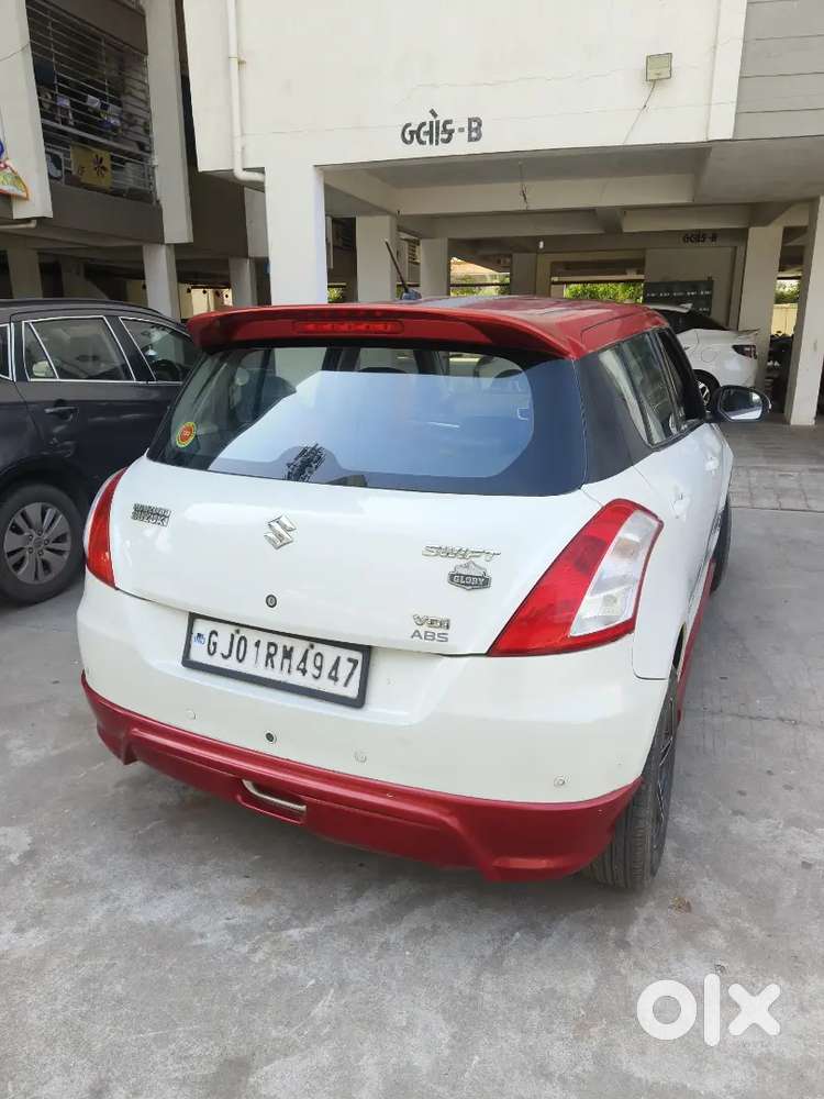 Maruti Suzuki Swift 2015 Diesel 60000 Km Driven