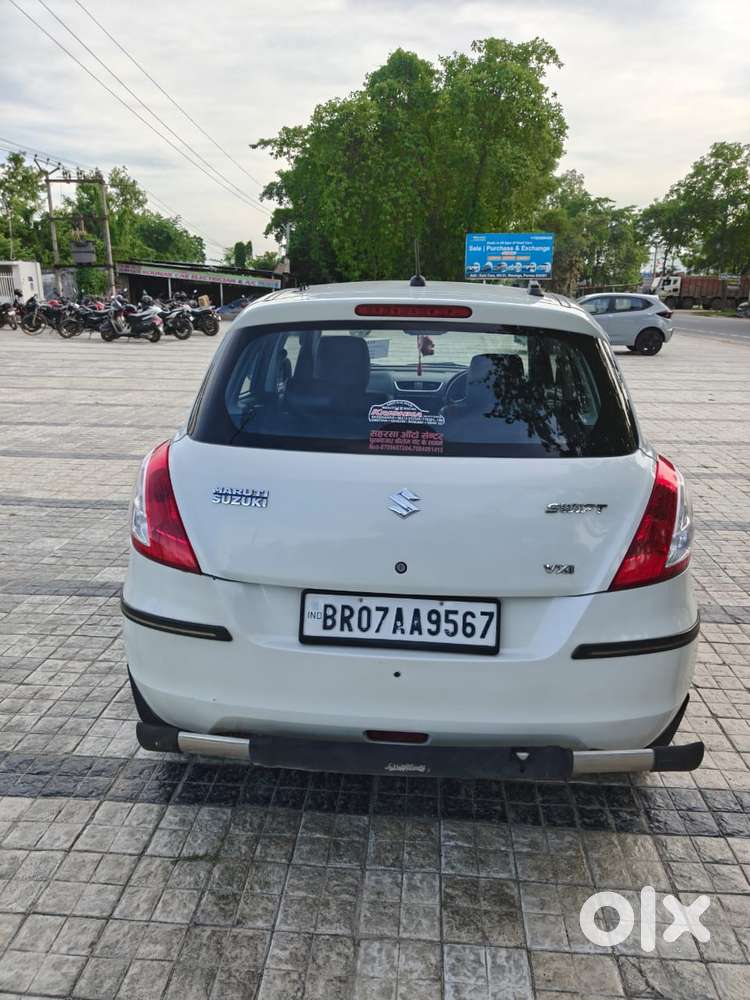 Maruti Suzuki Swift Vxi 1.2 Abs Bs-iv, 2017, Petrol