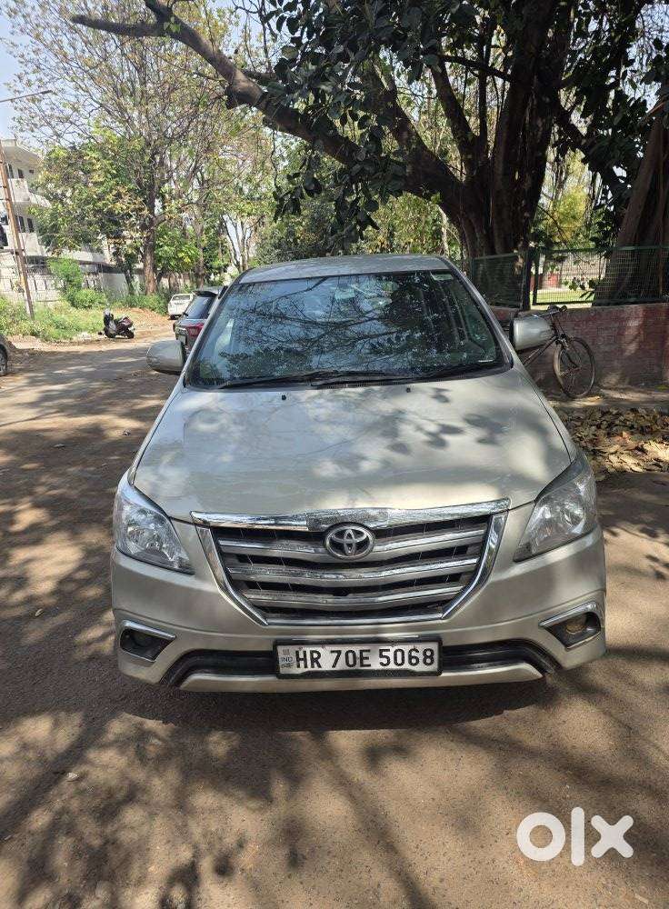 Toyota Innova 2.5 V 8 Str, 2012, Diesel