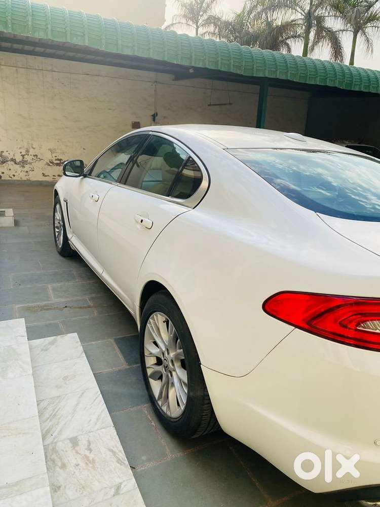 Jaguar Xfs 3.0 V6 With Complete Company Service Record Till Date