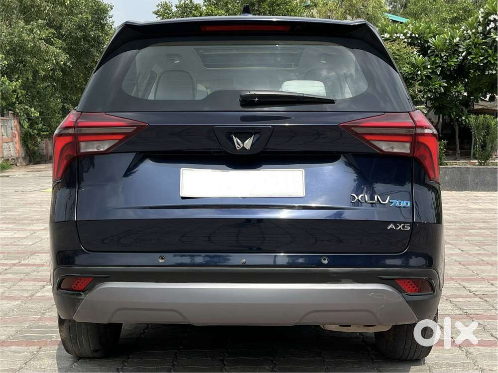Mahindra Xuv700 Ax 5 Petrol Mt 7 Str (e), 2022, Petrol