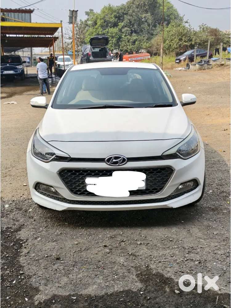 Hyundai Elite I20 2015 Diesel 150000 Km Driven
