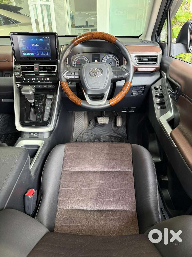 Toyota Innova Hycross 2.0 Gx 8 Str, 2024, Petrol