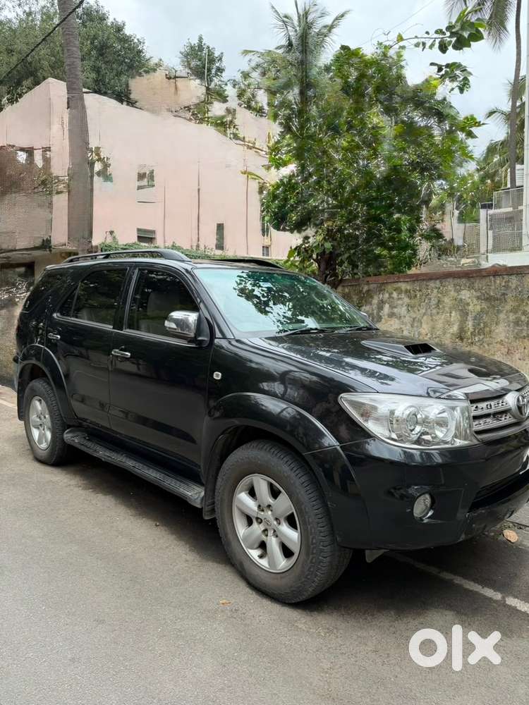 Toyota Fortuner Diesel 2010 year