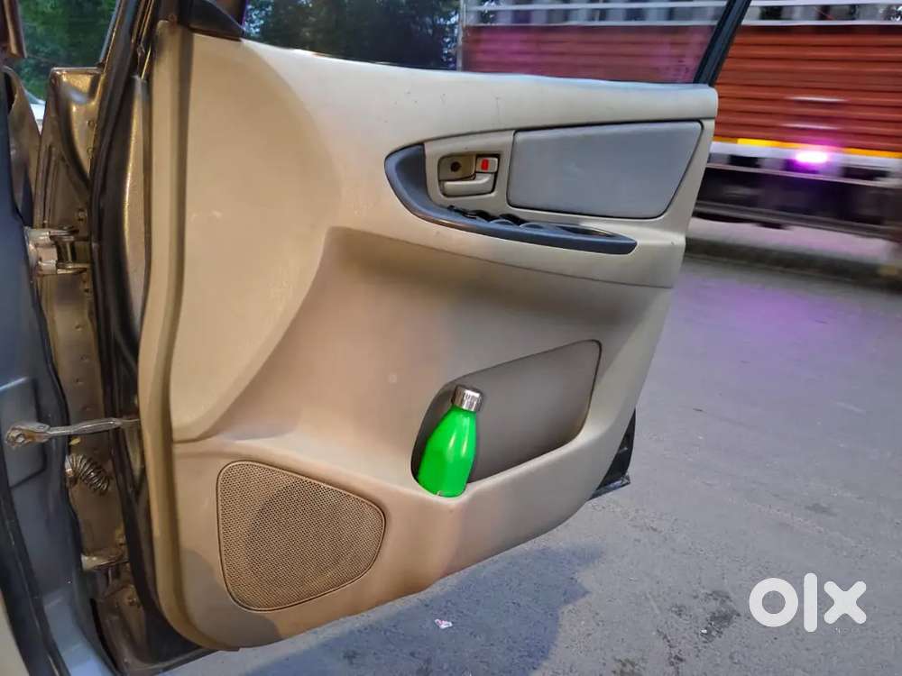 Toyota Innova 2.5 Gx 2010