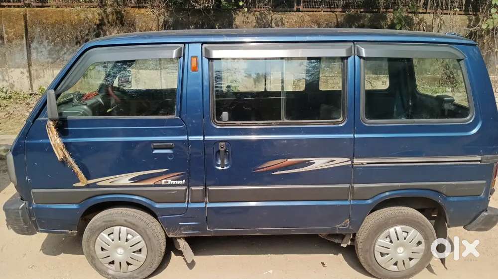 Maruti Omni Van Blue Color 5 Setter