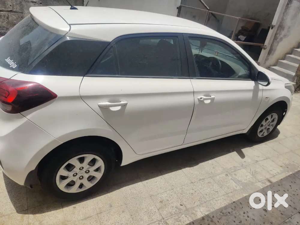 Hyundai I20 2020 Cng & Hybrids 107000 Km Driven