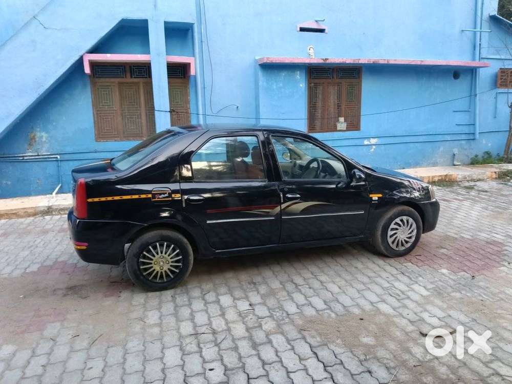 Mahindra Renault Logan, 2008, Petrol