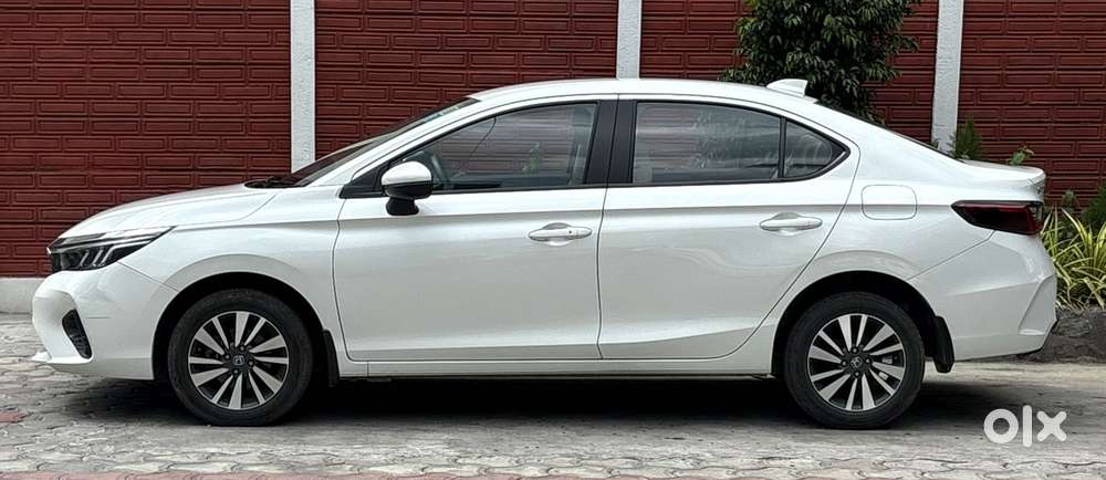 Honda City 1.5 V 4th Gen I-vtec Mt, 2023, Petrol