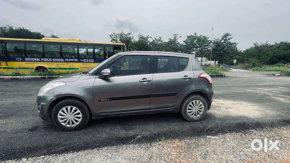 Maruti Suzuki Swift (vxi(o))