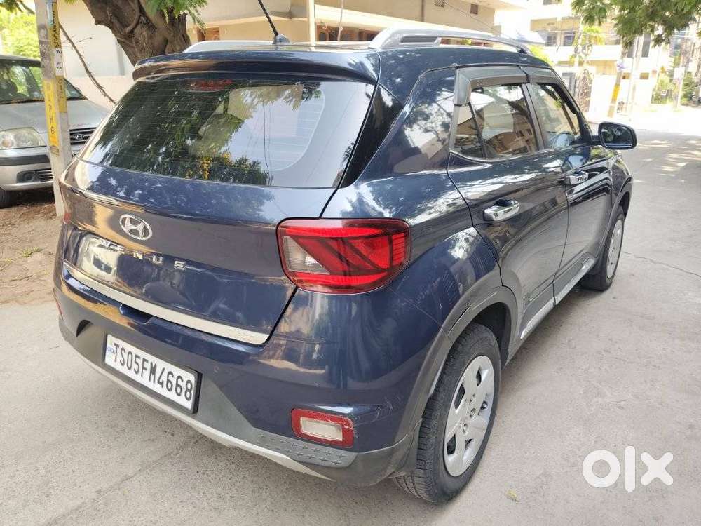 Hyundai Venue S 1.2 Petrol, 2022, Petrol
