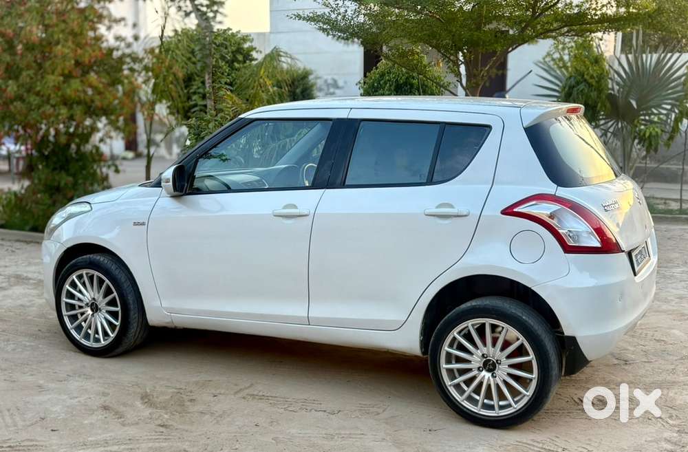 Maruti Suzuki Swift 2015
