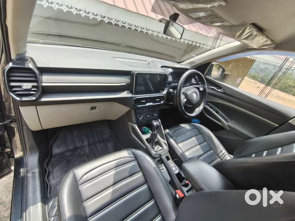 Skoda Kylaq Signature Petrol Automatic 2025