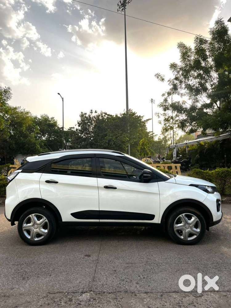 Tata Nexon 1.2 Revotron Xm (s), 2022