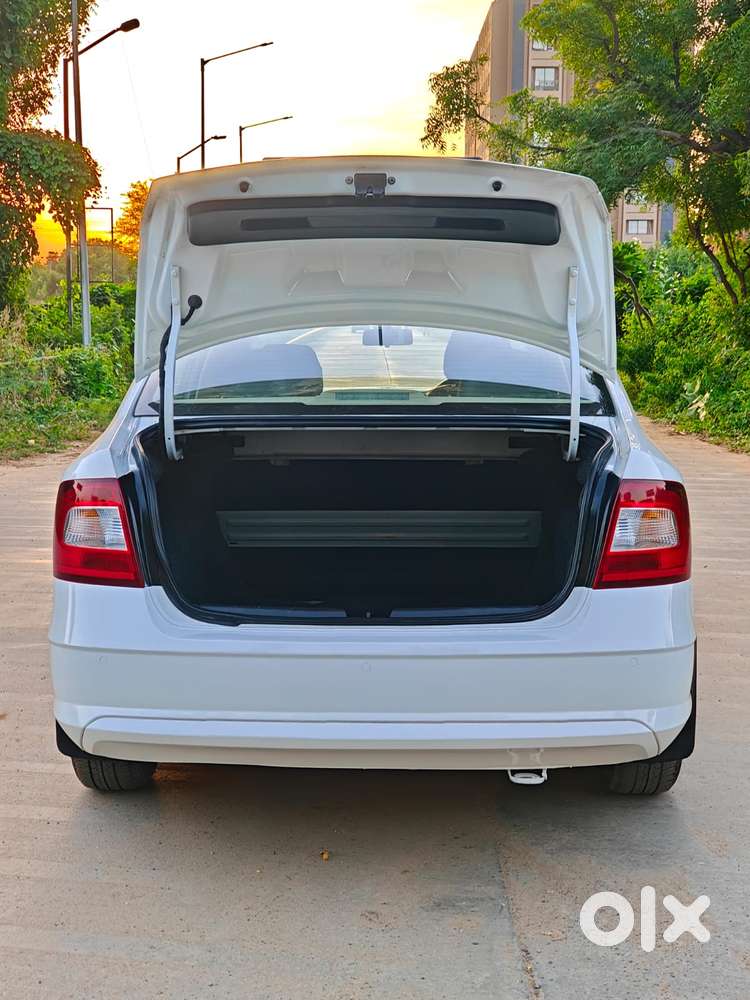 Skoda Rapid 1.0 Ambition Tsi At, 2021, Petrol