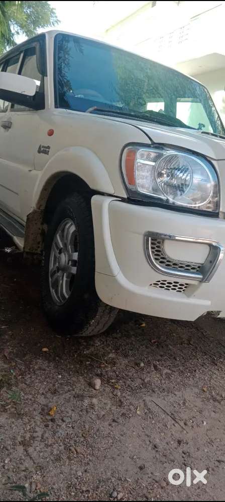 Mahindra Scorpio Getaway 2013 Diesel 95000 Km Driven