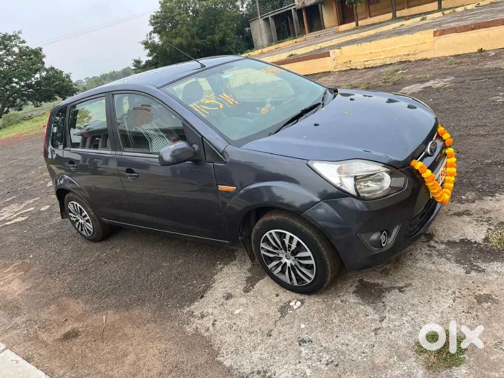 Ford Figo Zxi Petrol 2011