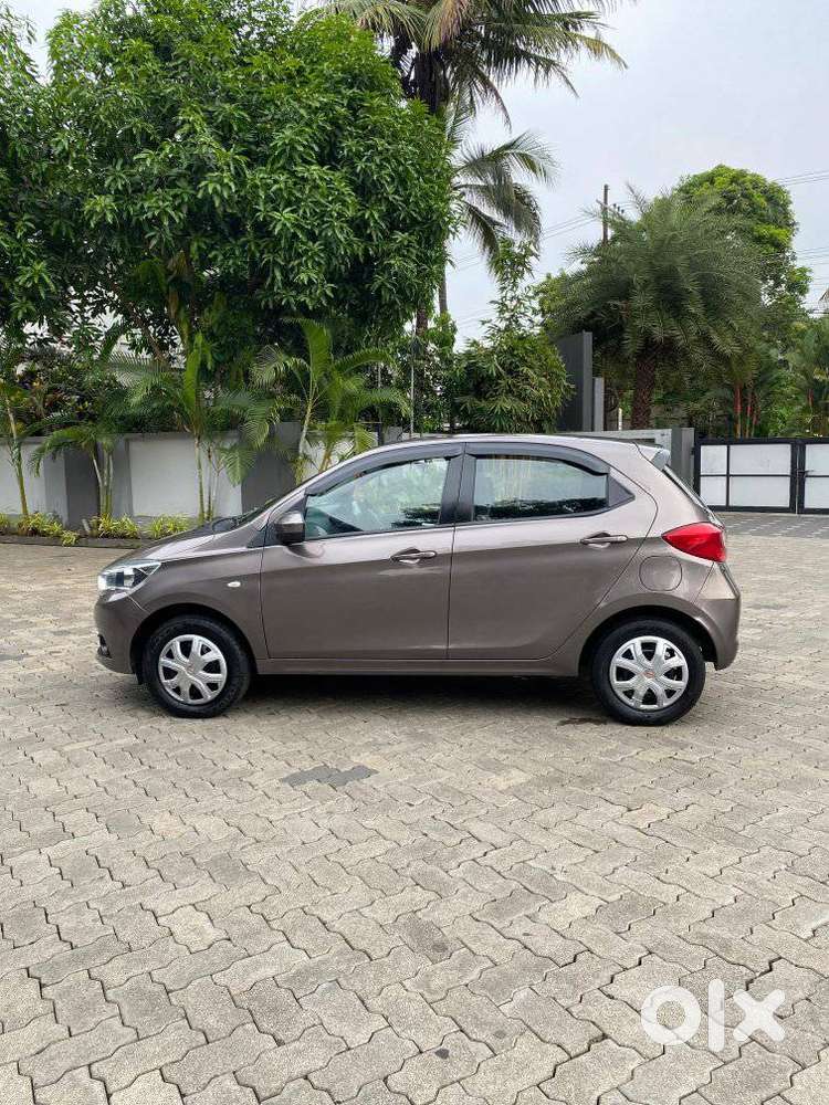 Tata Tiago 1.2 Revotron Xta, 2018, Petrol
