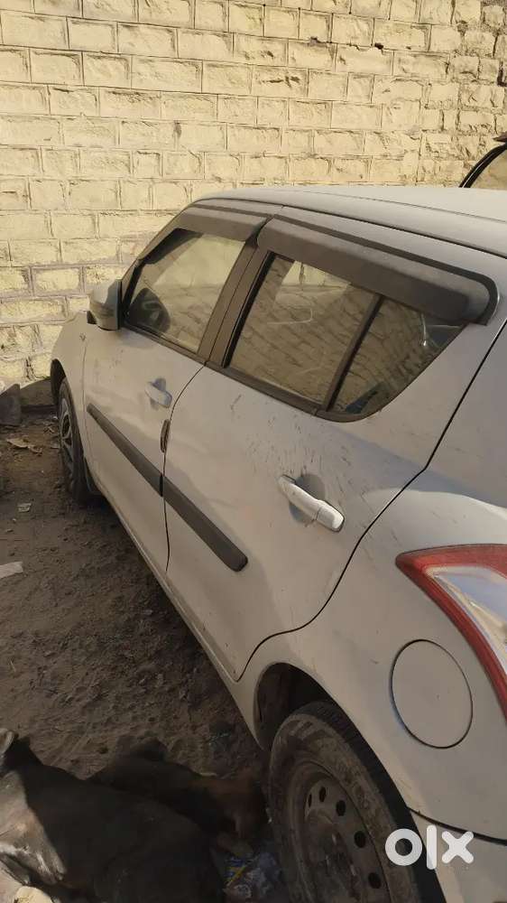 Maruti Suzuki Swift 2012 Diesel 90000 Km Driven