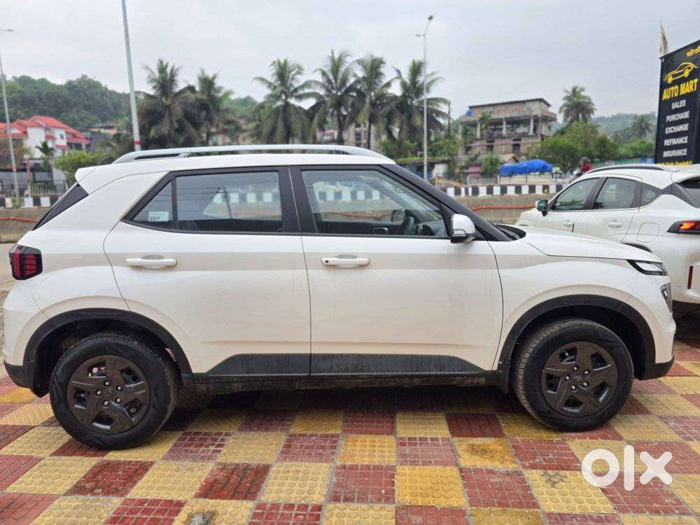 Hyundai Venue 1.2 S (o), 2025, Petrol