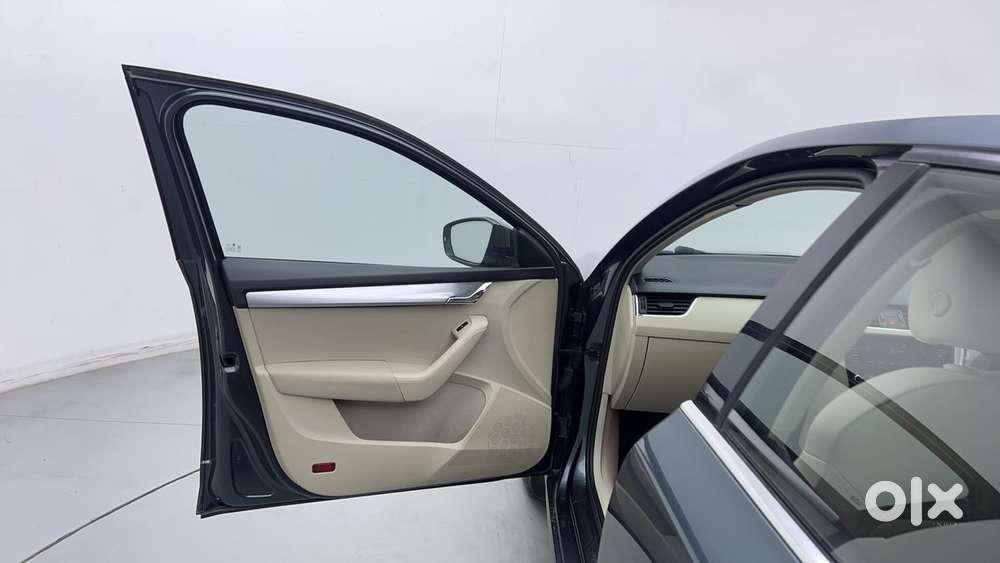 Skoda Octavia 1.8 Tsi Style At, 2018, Petrol