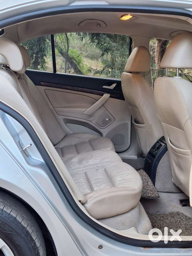 Skoda Laura Ambiente 2.0 Tdi Cr Automatic, 2011, Diesel