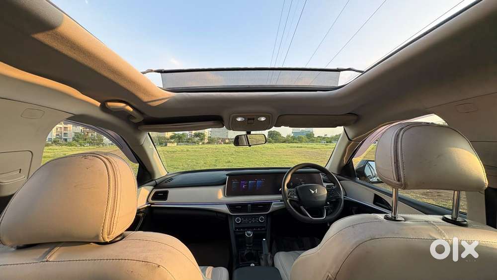 Mahindra Xuv700 2.2 Ax 5 Diesel Mt 7 Str, 2024, Diesel