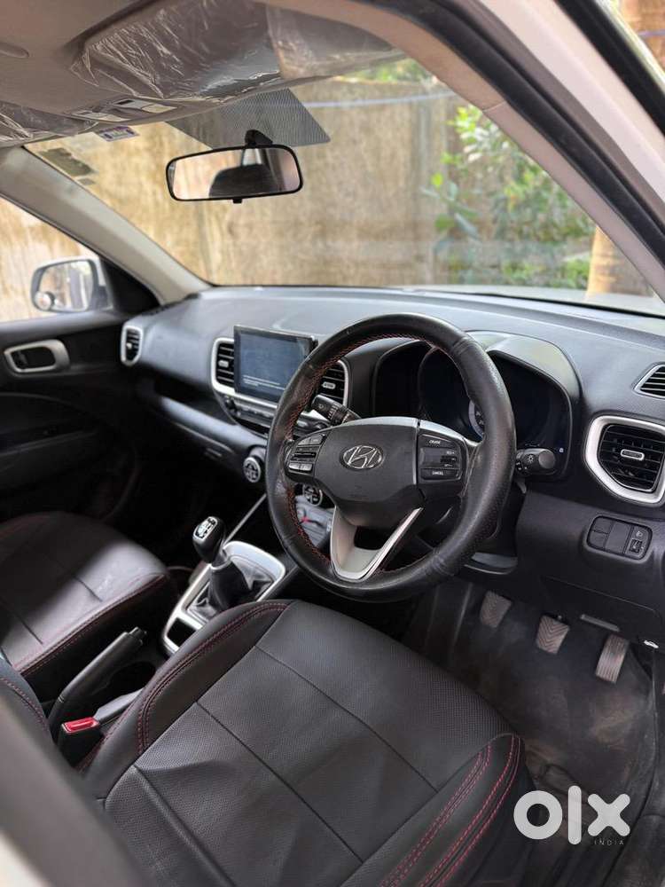 Hyundai Venue 2020 Diesel 80000 Km Driven