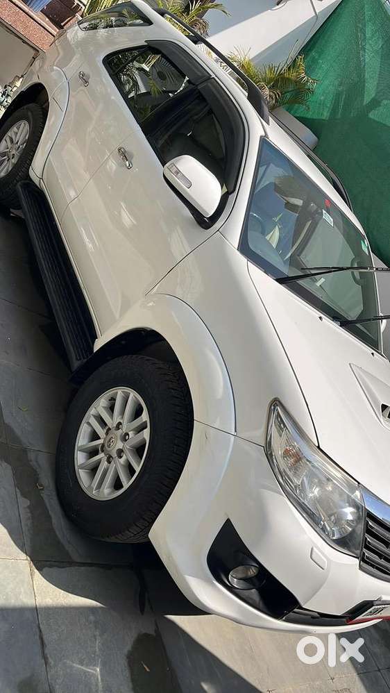 Single Owner Toyota Fortuner 4x4 Mt