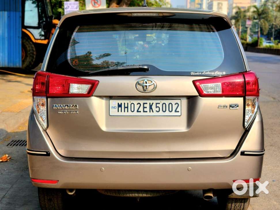 Toyota Innova Crysta