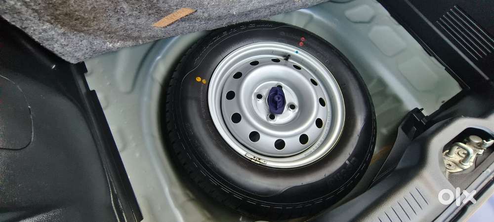 Maruti Suzuki Swift Lxi Optional-o, 2020, Petrol