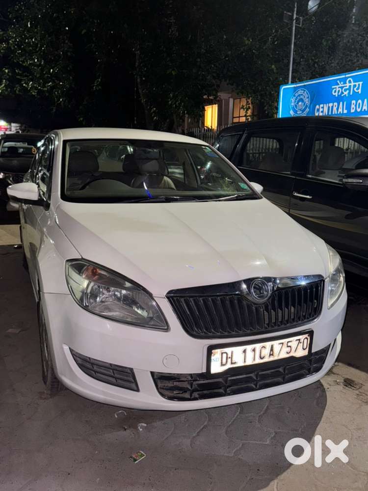 Skoda Rapid Petrol Manual 2016