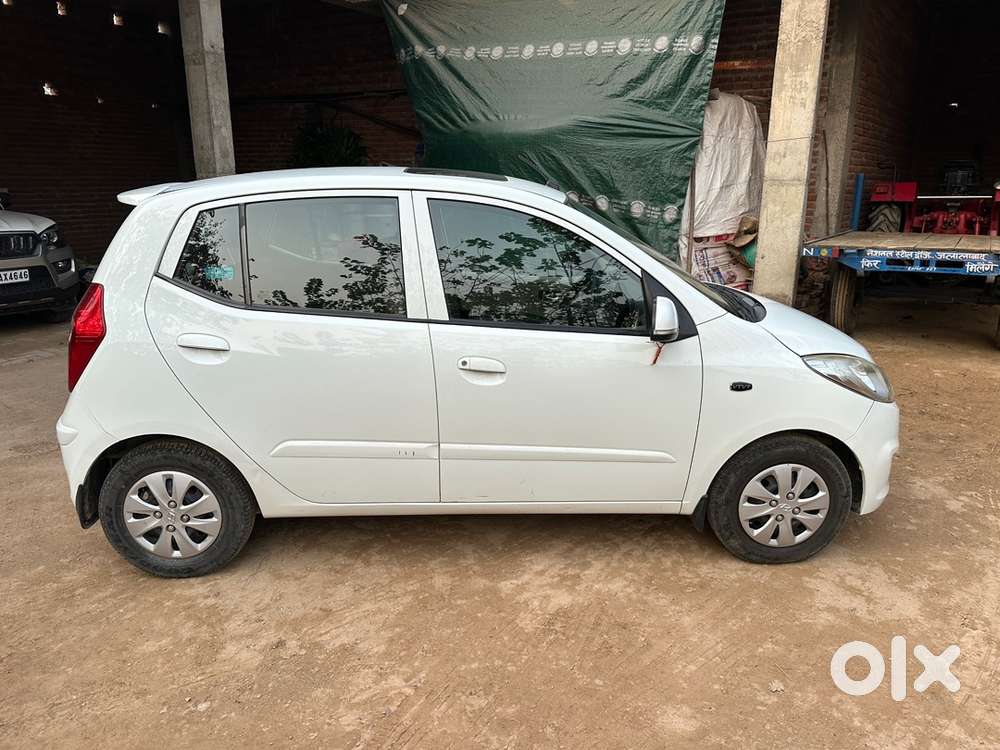 2012 I10 Automatic With Sunroof